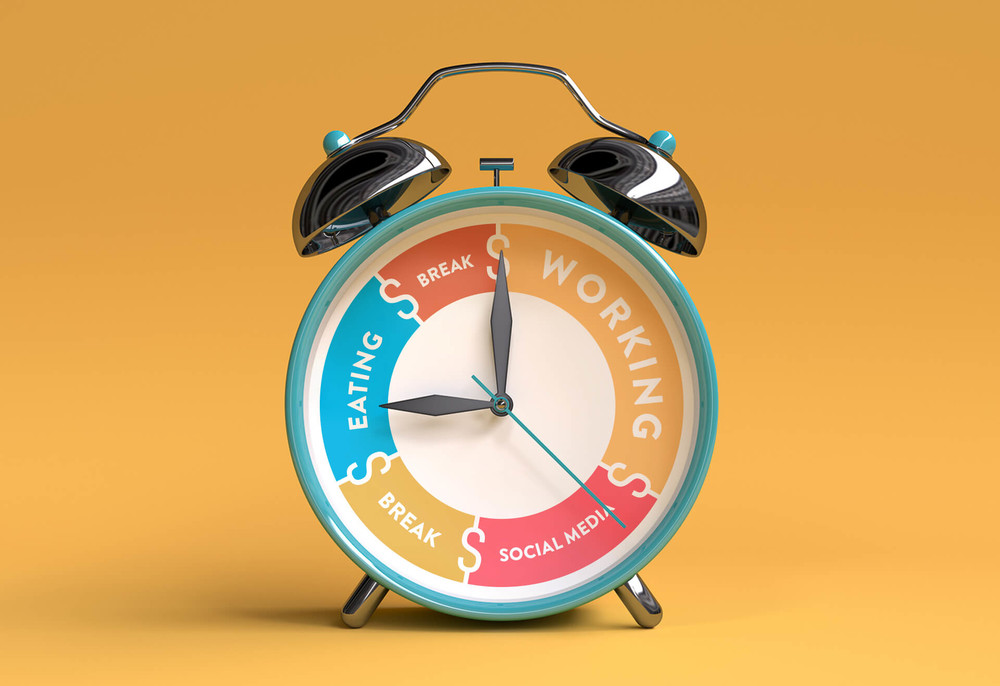 Clock demonstrates how to focus and prioritize your time between working, social media, breaks, and eating